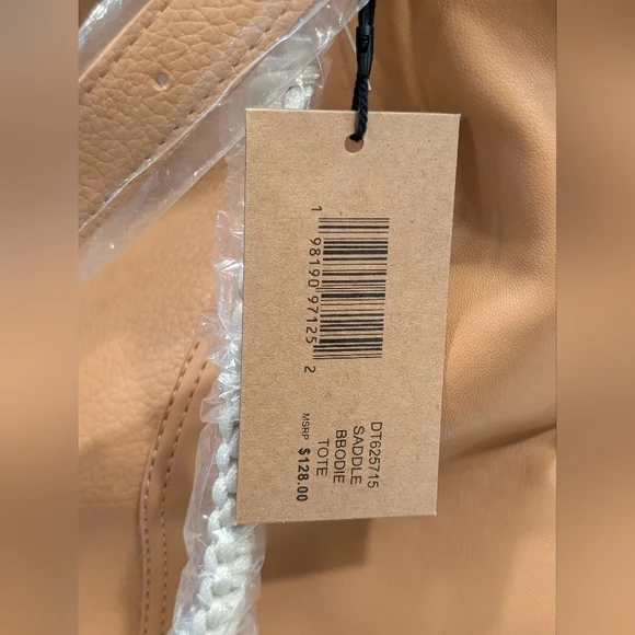 Steve Madden Bodie Tote - NWT - Tan 16x13 Inches - Picture 10 of 16